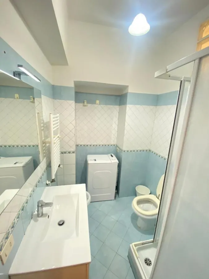 Guest house 2 Steps From Old Town Hotel